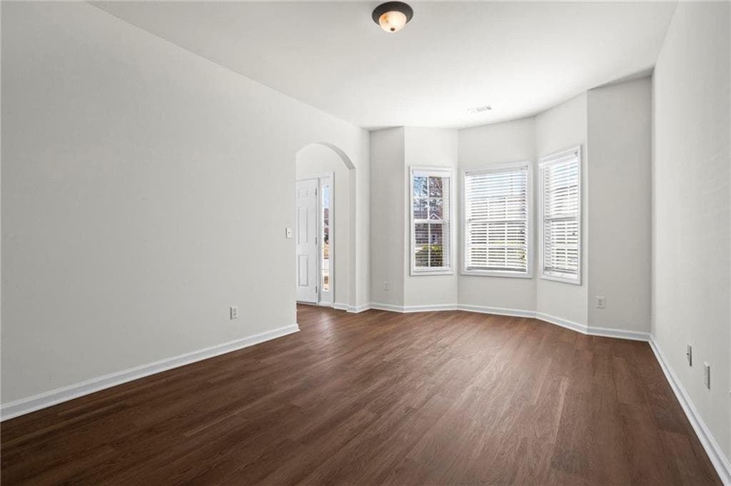 5 bedroom, 4 bathroom, 4,444 sq ft single family residence for rent at 221 Cutbank Court, Atlanta, GA 30331 for $3,500 a month — photo 4
