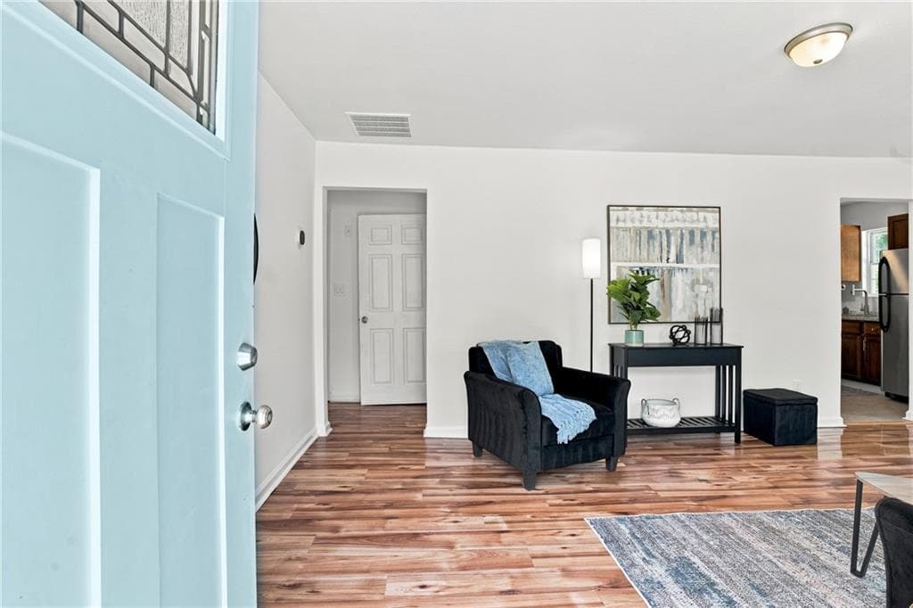3 bedroom, 2 bathroom, 1,540 sq ft single family residence for sale at 2538 Gordon Circle, Smyrna, GA 30080 — photo 7
