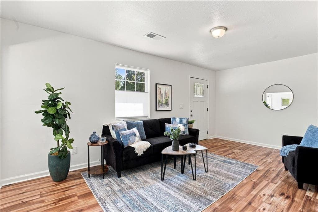 3 bedroom, 2 bathroom, 1,540 sq ft single family residence for sale at 2538 Gordon Circle, Smyrna, GA 30080 — photo 9