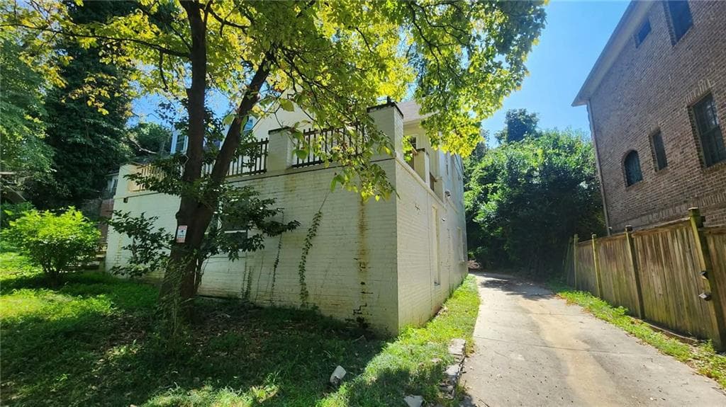 5 bedroom, 3 bathroom, 3,203 sq ft single family residence for sale at 55 Beverly Road, Atlanta, GA 30309 — photo 2
