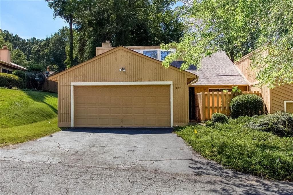 2 bedroom, 2 bathroom, 1,750 sq ft home for sale at 891 Lake Hollow Boulevard, Marietta, GA