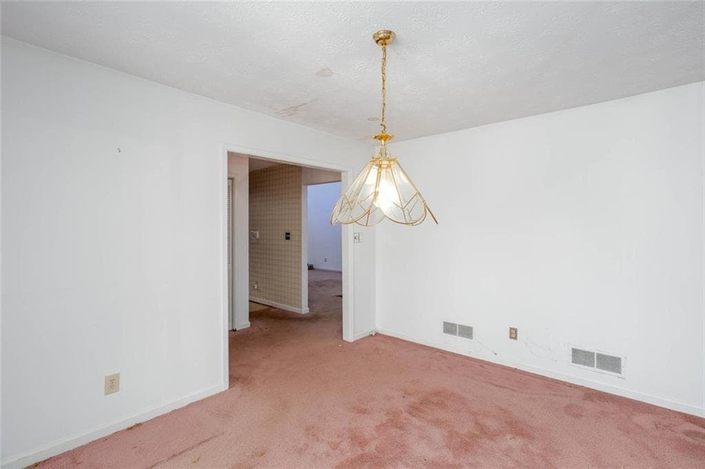 2 bedroom, 2 bathroom, 1,750 sq ft condominium for sale at 891 Lake Hollow Boulevard, Marietta, GA 30064 — photo 4