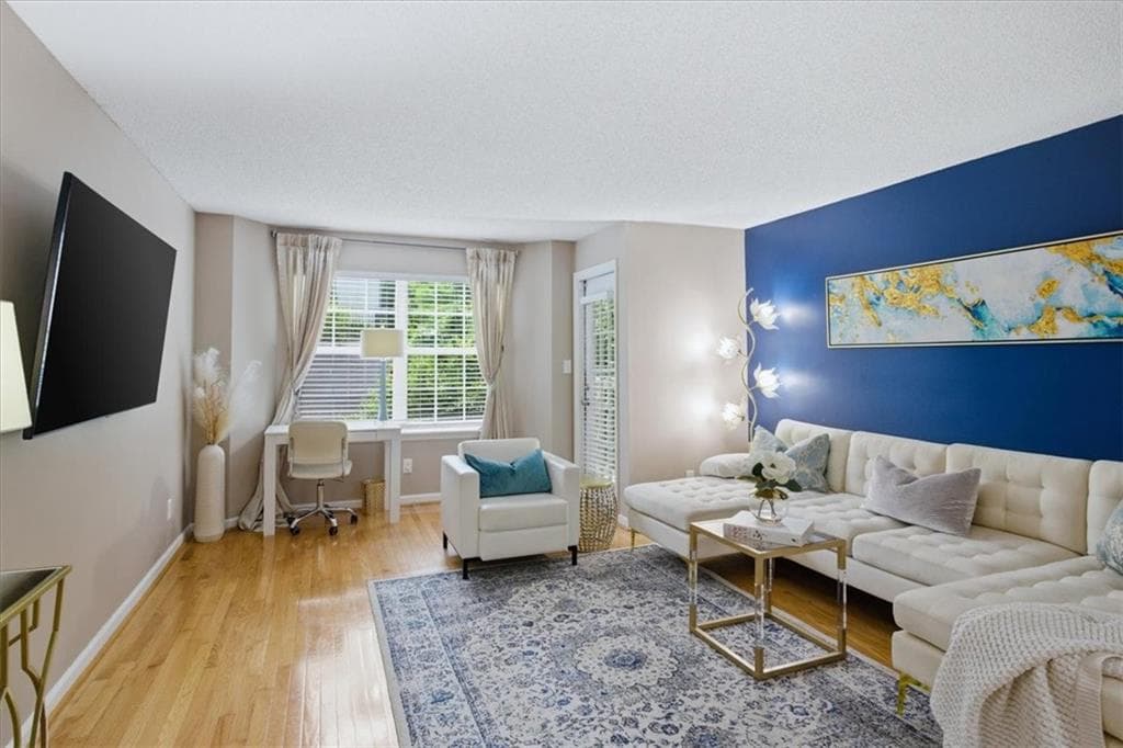 1 bedroom, 1 bathroom, 690 sq ft condominium for sale at 3069 Chastain Park Court, Atlanta, GA 30342 — photo 4