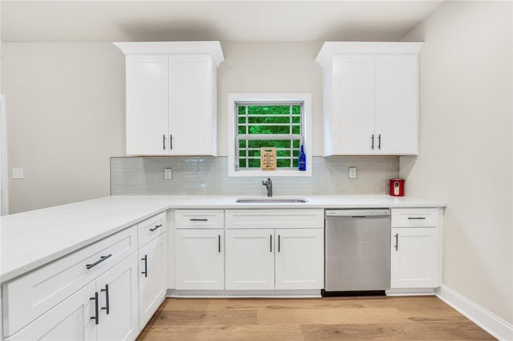 4 bedroom, 3 bathroom, 2,238 sq ft single family residence for sale at 273 Summit View Drive, Mcdonough, GA 30253 — photo 5
