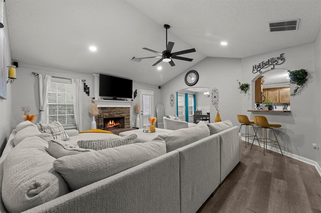 5 bedroom, 4 bathroom, 3,925 sq ft single family residence for sale at 40 Hannah Heights Way, Hull, GA 30646 — photo 5
