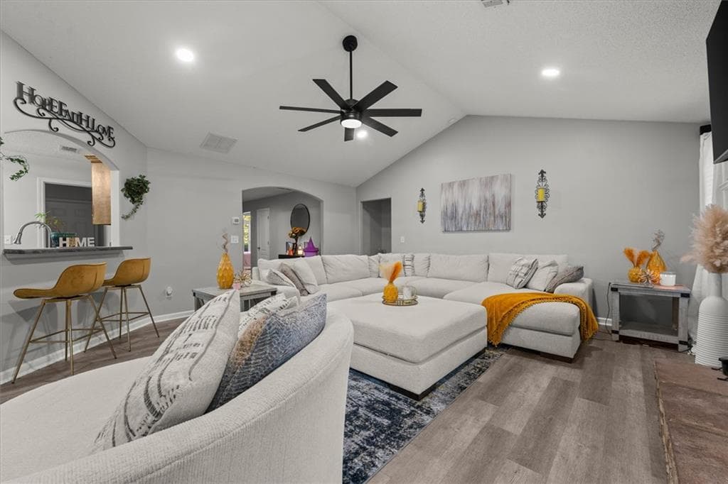 5 bedroom, 4 bathroom, 3,925 sq ft single family residence for sale at 40 Hannah Heights Way, Hull, GA 30646 — photo 6