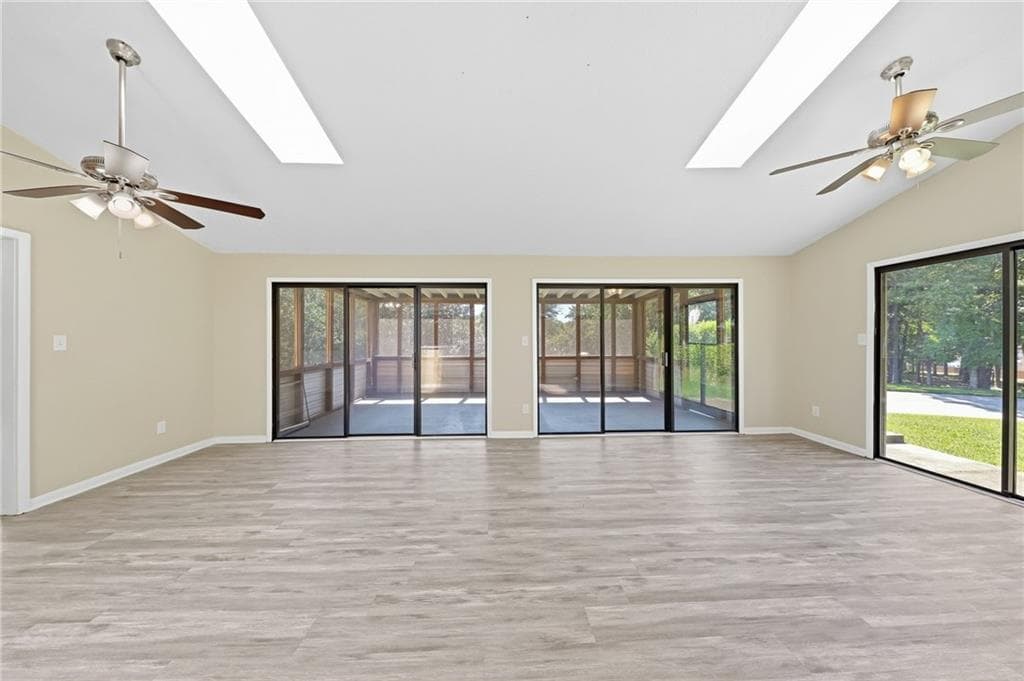 4 bedroom, 3 bathroom, 3,083 sq ft single family residence for sale at 5006 Stoney Point Circle, Stone Mountain, GA 30088 — photo 7