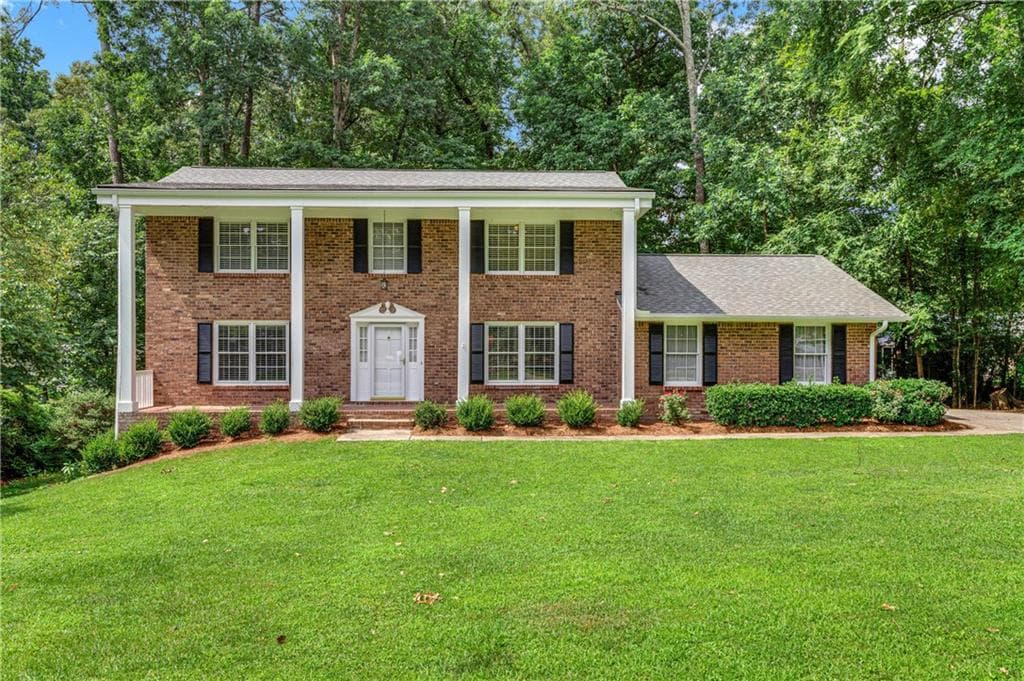 4 bedroom, 3 bathroom, 2,382 sq ft single family residence for rent at 5223 Davantry Drive, Dunwoody, GA 30338 for $3,500 a month — photo 1 of 36