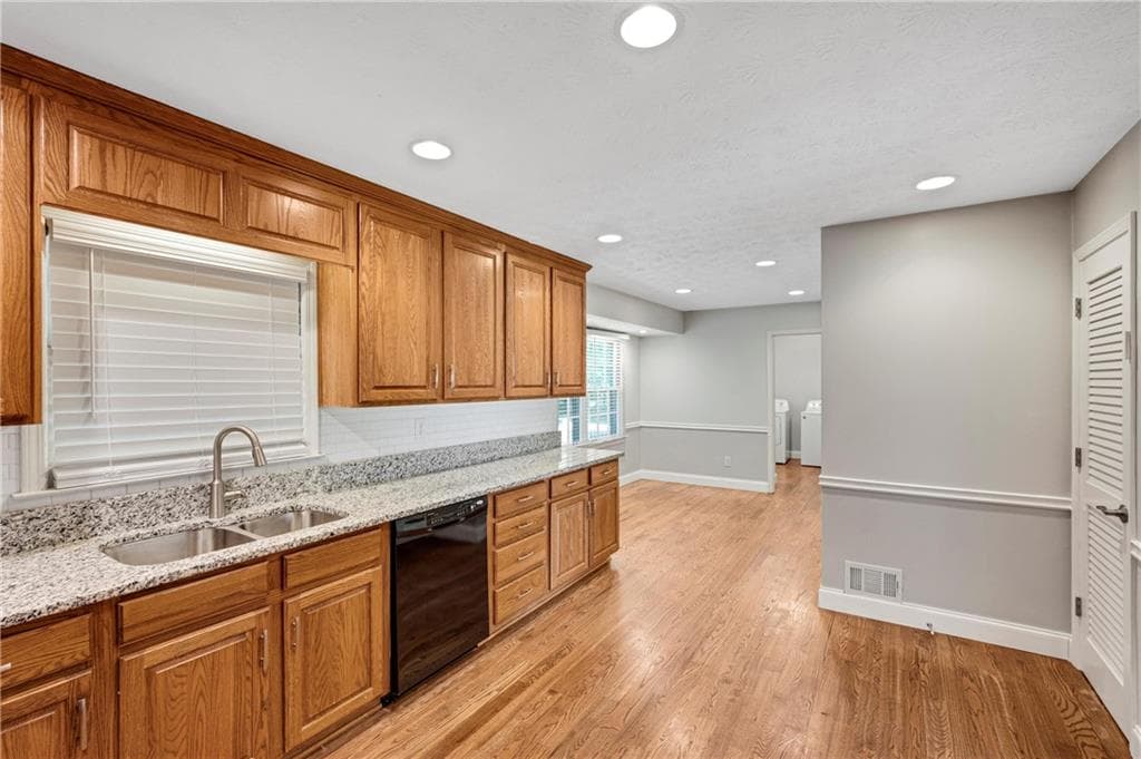 4 bedroom, 3 bathroom, 2,382 sq ft single family residence for rent at 5223 Davantry Drive, Dunwoody, GA 30338 for $3,500 a month — photo 6