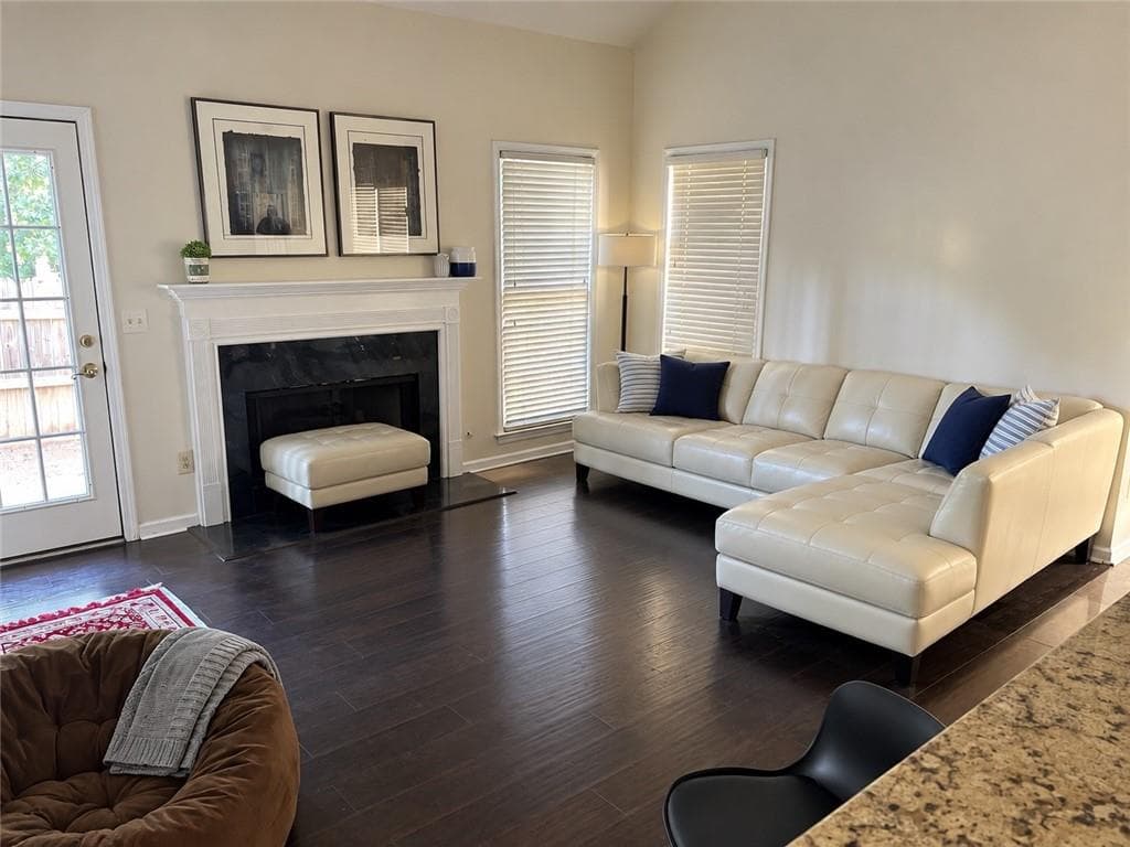 3 bedroom, 3 bathroom, 2,417 sq ft single family residence for sale at 3345 Glenrose Trail, Atlanta, GA 30341 — photo 2