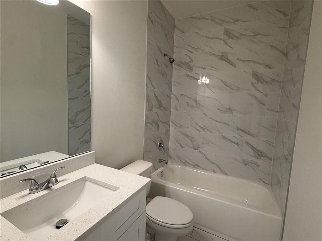5 bedroom, 3 bathroom, 3,000 sq ft single family residence for rent at 5927 Creek Indian Drive, Sugar Hill, GA 30518 for $3,700 a month — photo 6