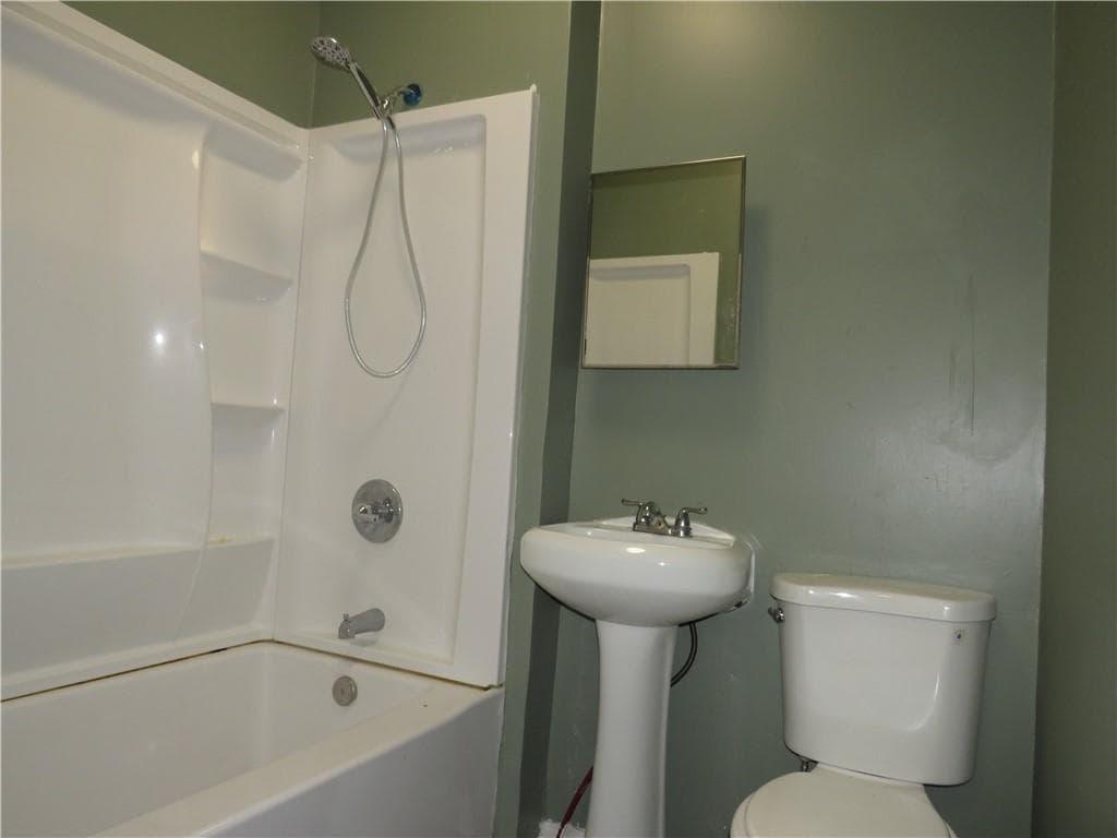 2 bedroom, 1 bathroom, 1,136 sq ft single family residence for sale at 574 Lane Street, Rockmart, GA 30153 — photo 10