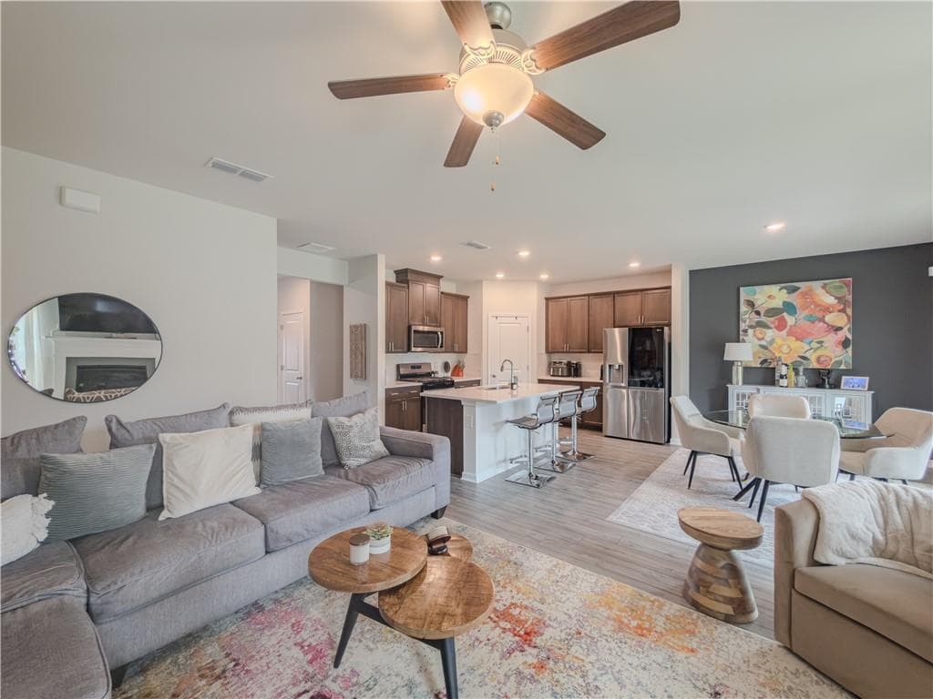 5 bedroom, 3 bathroom, 3,321 sq ft single family residence for sale at 4311 Dean Grove Way, Loganville, GA 30052 — photo 9