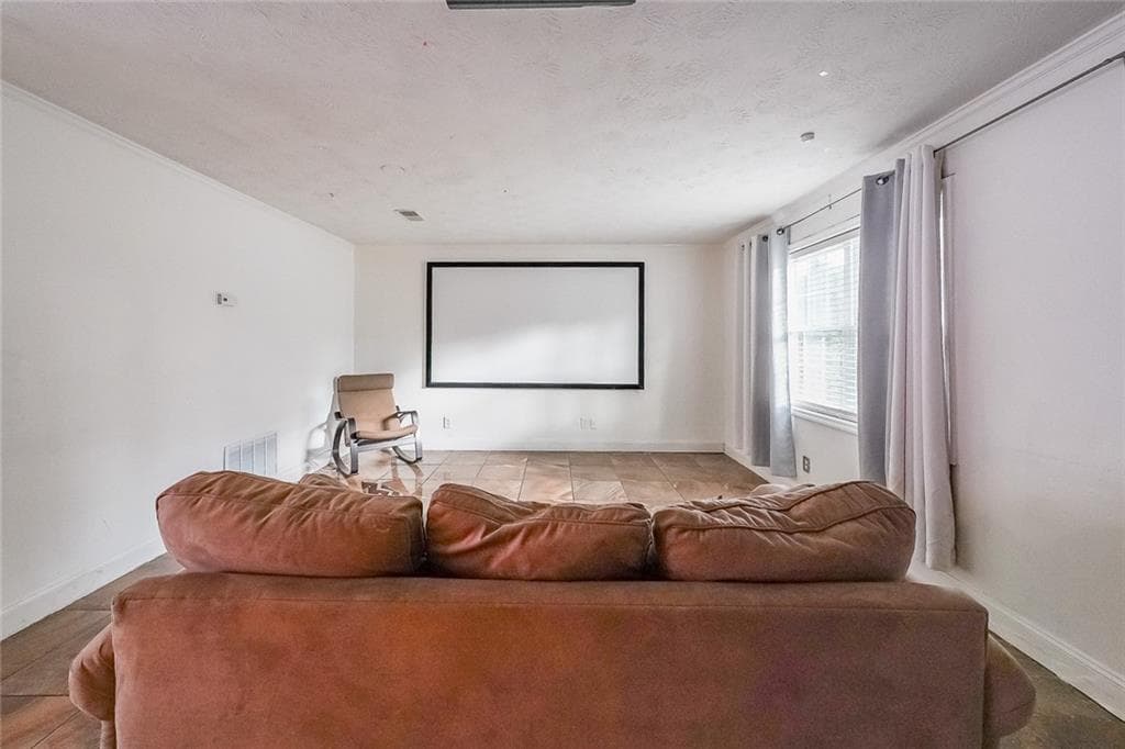 3 bedroom, 3 bathroom, 1,392 sq ft condominium for sale at 400 Winding River Drive E, Atlanta, GA 30350 — photo 5