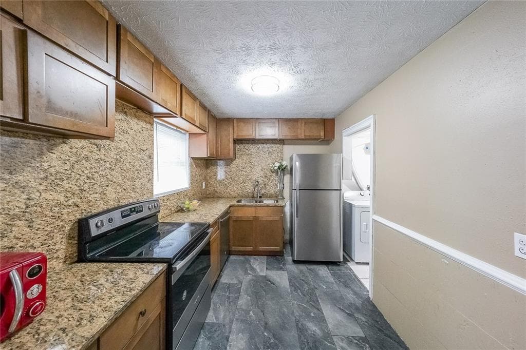 3 bedroom, 3 bathroom, 1,392 sq ft condominium for sale at 400 Winding River Drive E, Atlanta, GA 30350 — photo 10