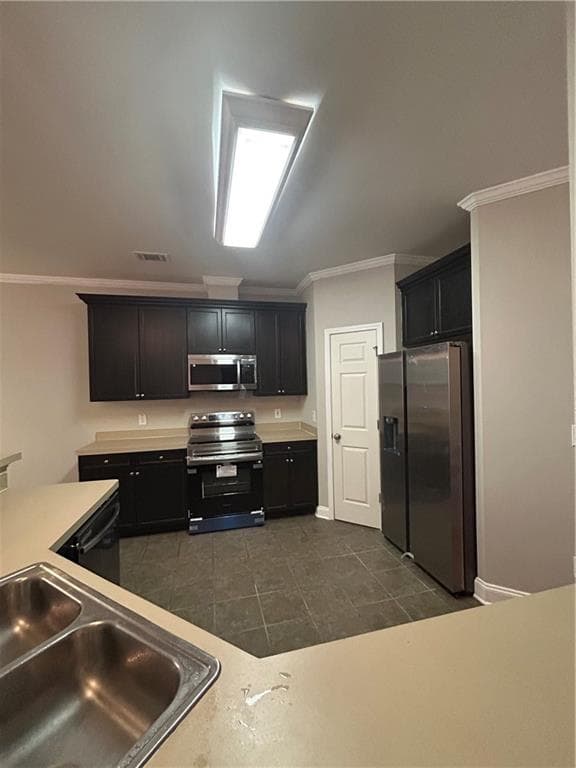 3 bedroom, 3 bathroom, 2,184 sq ft townhouse under contract at 4429 Dallis Court, Stone Mountain, GA 30083 — photo 5