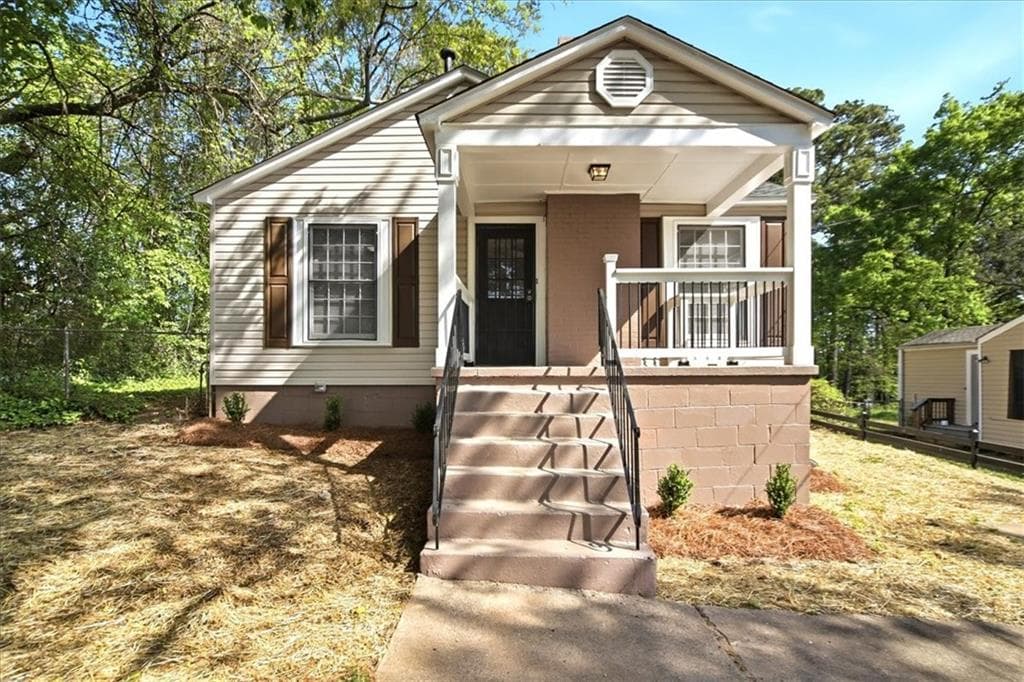 3 bedroom, 2 bathroom, 1,364 sq ft single family residence for sale at 751 Skyview Drive, Marietta, GA 30060