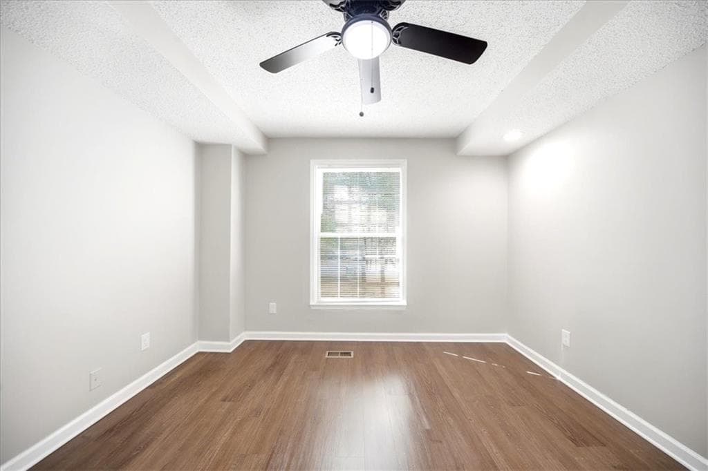 3 bedroom, 2 bathroom, 1,364 sq ft single family residence for sale at 751 Skyview Drive, Marietta, GA 30060 — photo 7