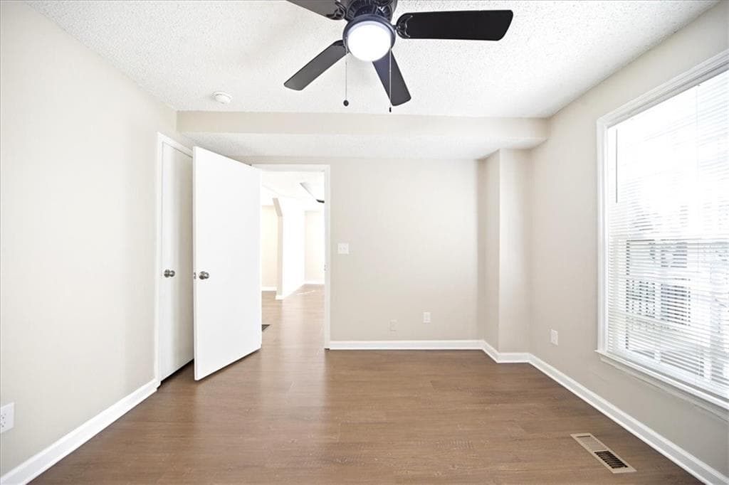 3 bedroom, 2 bathroom, 1,364 sq ft single family residence for sale at 751 Skyview Drive, Marietta, GA 30060 — photo 8