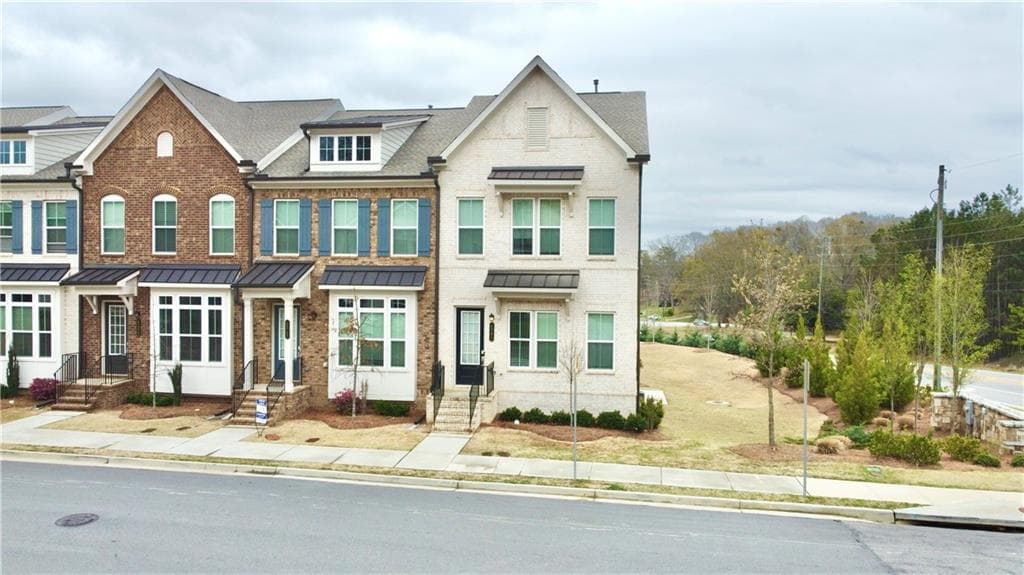 4 bedroom, 4 bathroom, 2,280 sq ft townhouse for sale at 4209 Tifton Lane, Sugar Hill, GA 30518 — photo 3