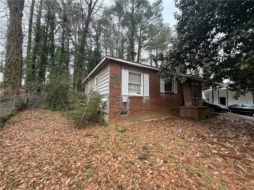 3 bedroom, 1 bathroom, 845 sq ft single family residence for sale at 734 Alfred Road, Atlanta, GA 30331 — photo 3