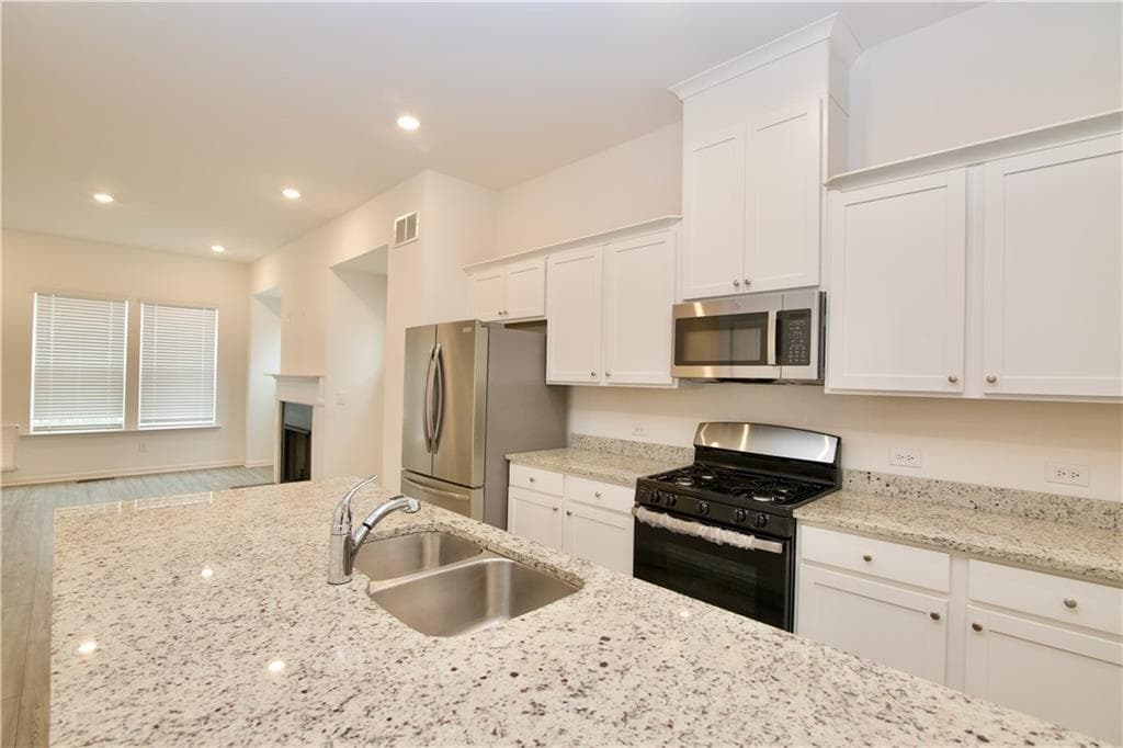 4 bedroom, 4 bathroom, 2,280 sq ft townhouse for sale at 4209 Tifton Lane, Sugar Hill, GA 30518 — photo 10