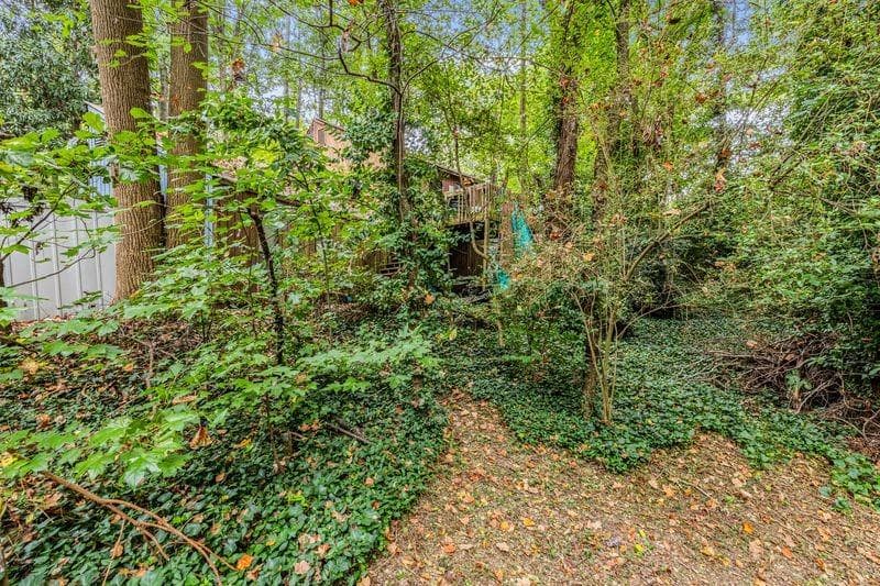 3 bedroom, 2 bathroom, 1,728 sq ft single family residence for sale at 2675 Timberline Road, Marietta, GA 30062 — photo 5
