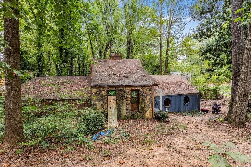 3 bedroom, 2 bathroom, 1,728 sq ft single family residence for sale at 2675 Timberline Road, Marietta, GA 30062 — photo 8