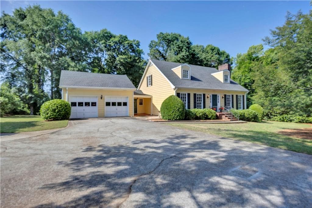 3 bedroom, 3 bathroom, 2,294 sq ft single family residence for sale at 1756 SW Colonial South Drive, Conyers, GA 30094 — photo 1 of 43