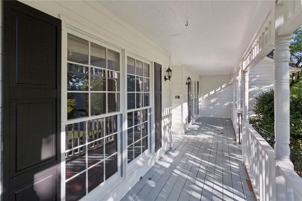 4 bedroom, 3 bathroom, 2,618 sq ft single family residence for sale at 580 Berkeley Lane, Kennesaw, GA 30144 — photo 4