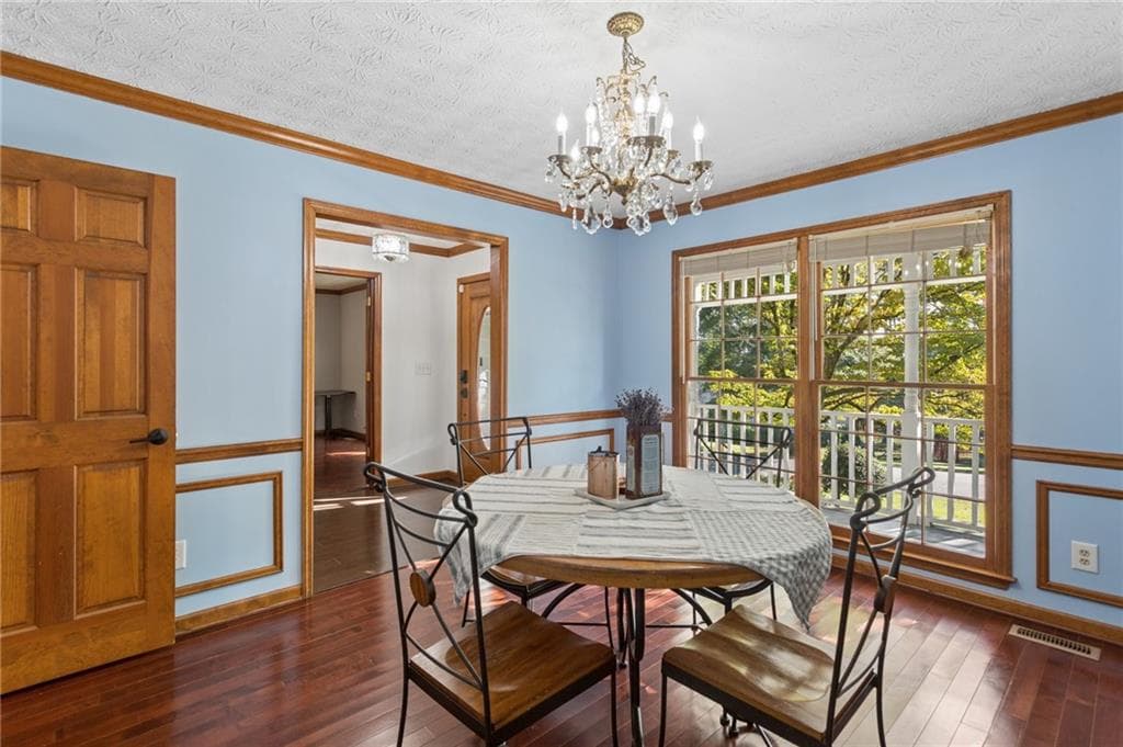 4 bedroom, 3 bathroom, 2,618 sq ft single family residence for sale at 580 Berkeley Lane, Kennesaw, GA 30144 — photo 5