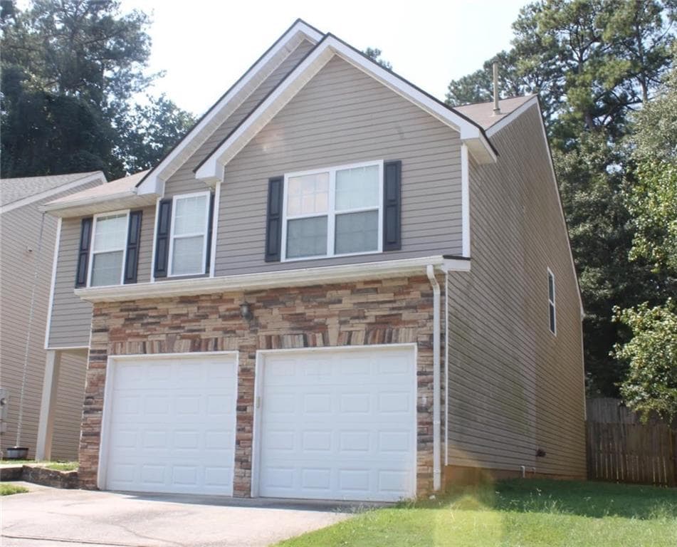 4 bedroom, 3 bathroom, 2,244 sq ft single family residence for sale at 7809 Newbury Drive, Jonesboro, GA 30236 — photo 4