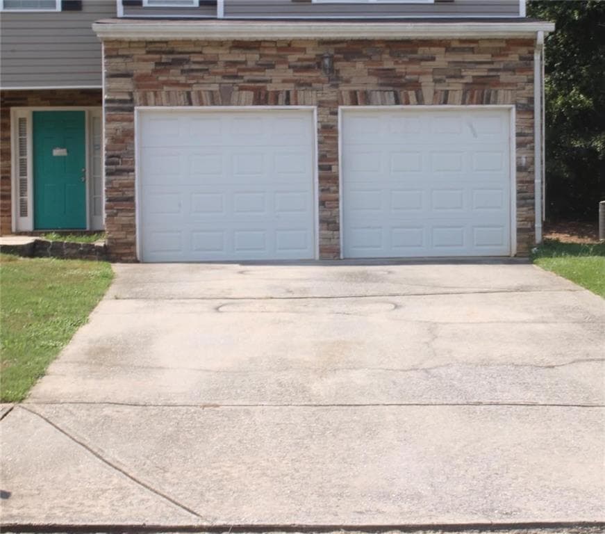 4 bedroom, 3 bathroom, 2,244 sq ft single family residence for sale at 7809 Newbury Drive, Jonesboro, GA 30236 — photo 5