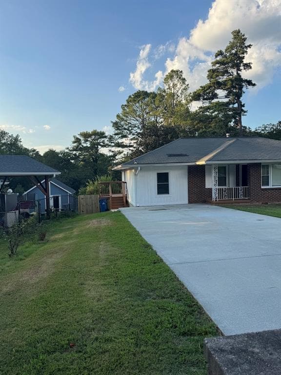 4 bedroom, 2 bathroom, 1,172 sq ft single family residence for sale at 3067 Barksdale Circle, East Point, GA 30344 — photo 3