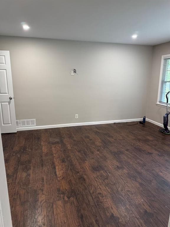 4 bedroom, 2 bathroom, 1,172 sq ft single family residence for sale at 3067 Barksdale Circle, East Point, GA 30344 — photo 9
