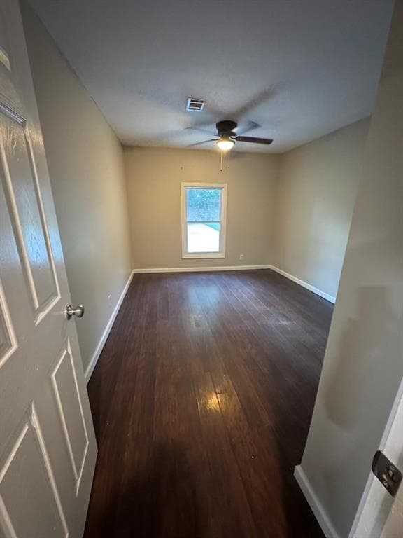 4 bedroom, 2 bathroom, 1,172 sq ft single family residence for sale at 3067 Barksdale Circle, East Point, GA 30344 — photo 10