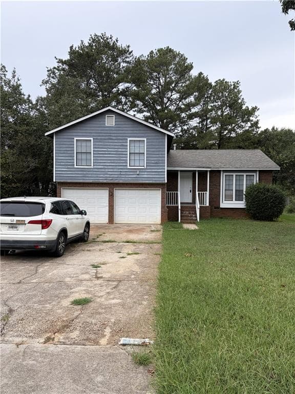 3 bedroom, 3 bathroom, 2,489 sq ft single family residence for sale at 3273 Corktree Trail, Lithonia, GA 30038