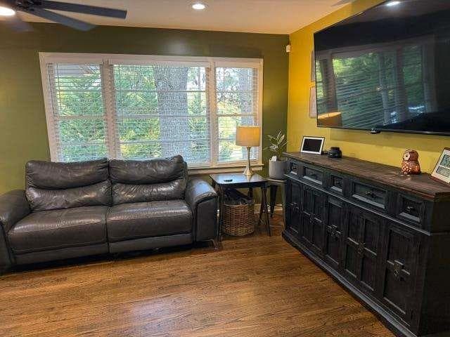 4 bedroom, 4 bathroom, 2,000 sq ft single family residence for sale at 428 Blackberry Lane, Lindale, GA 30147 — photo 3