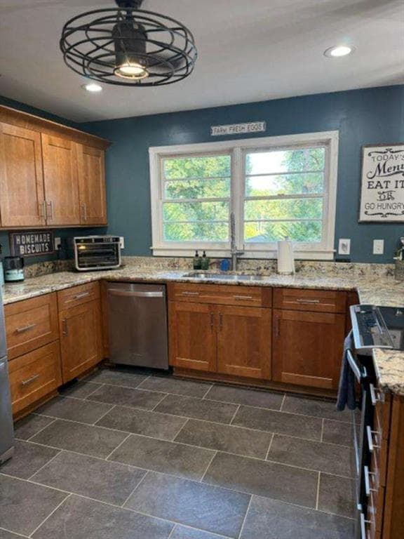 4 bedroom, 4 bathroom, 2,000 sq ft single family residence for sale at 428 Blackberry Lane, Lindale, GA 30147 — photo 4