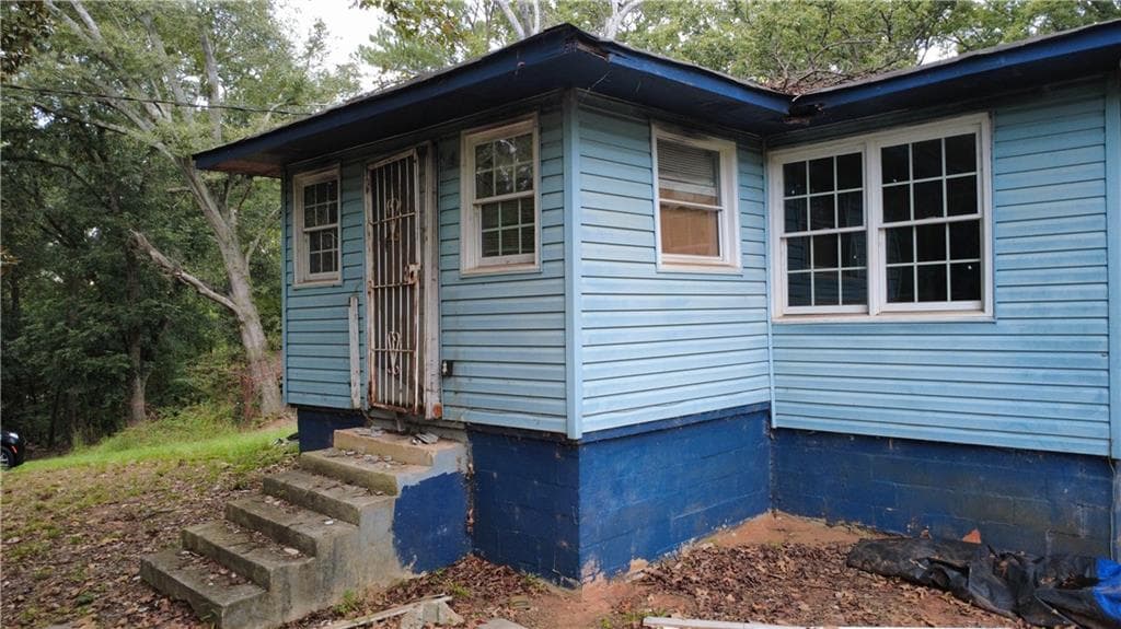 3 bedroom, 2 bathroom, 1,200 sq ft single family residence under contract at 11 Tempie Road, Covington, GA 30016 — photo 4