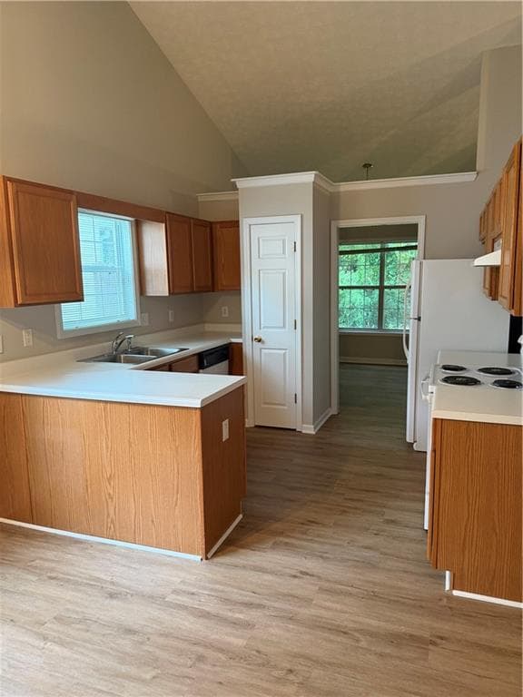 3 bedroom, 2 bathroom, 1,662 sq ft single family residence for sale at 202 Brook Lea Cove, Lawrenceville, GA 30044 — photo 2