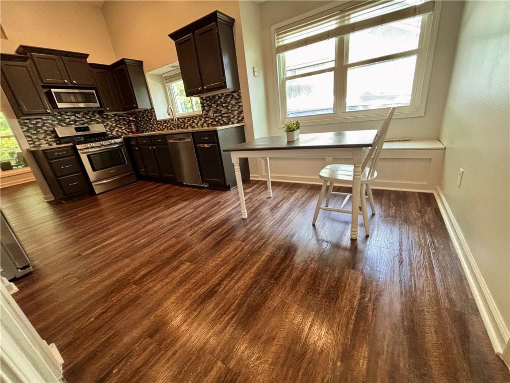 3 bedroom, 2 bathroom, 1,746 sq ft single family residence for rent at 523 Bluff Court, Woodstock, GA 30188 for $2,795 a month — photo 5