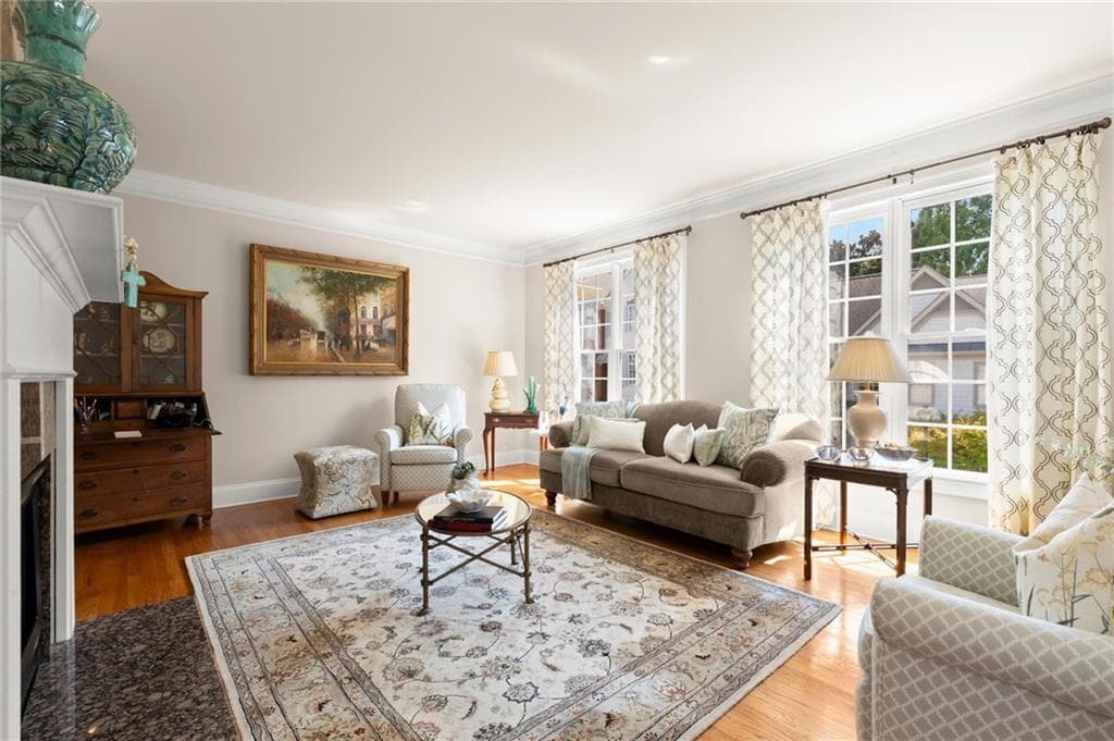 3 bedroom, 4 bathroom, 2,704 sq ft townhouse for sale at 184 Mystic Court, Sandy Springs, GA 30342 — photo 5