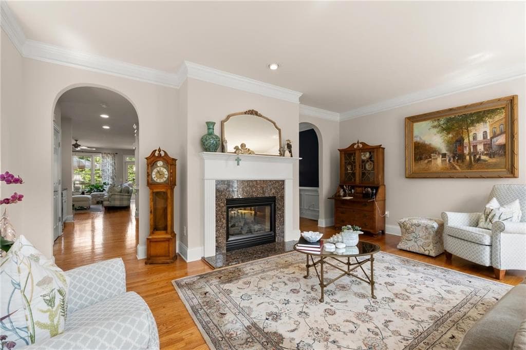 3 bedroom, 4 bathroom, 2,704 sq ft townhouse for sale at 184 Mystic Court, Sandy Springs, GA 30342 — photo 6
