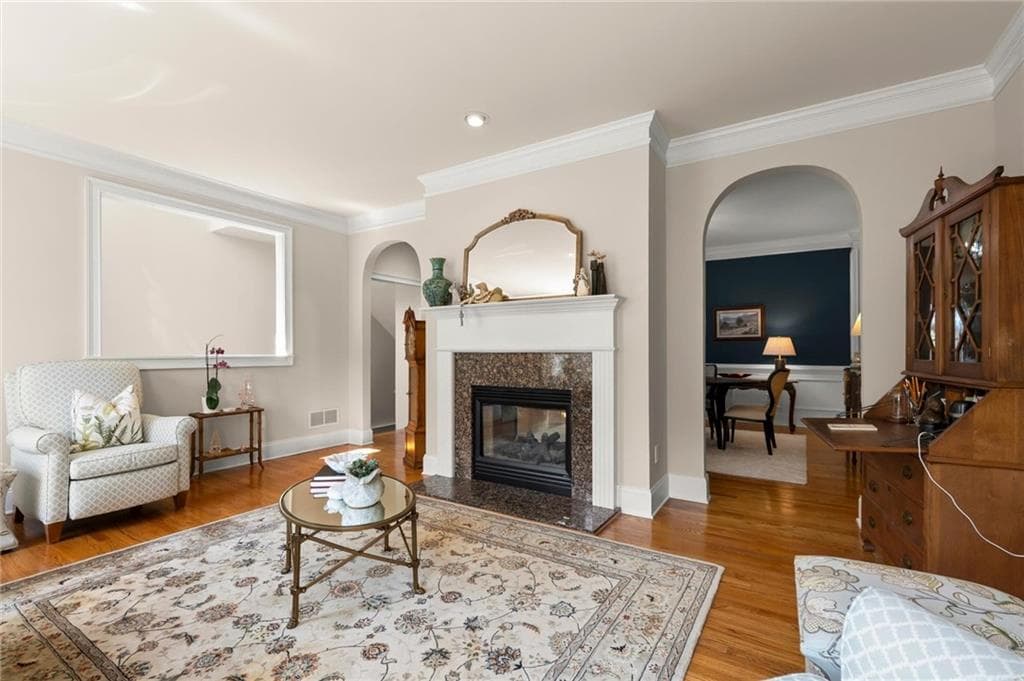 3 bedroom, 4 bathroom, 2,704 sq ft townhouse for sale at 184 Mystic Court, Sandy Springs, GA 30342 — photo 7