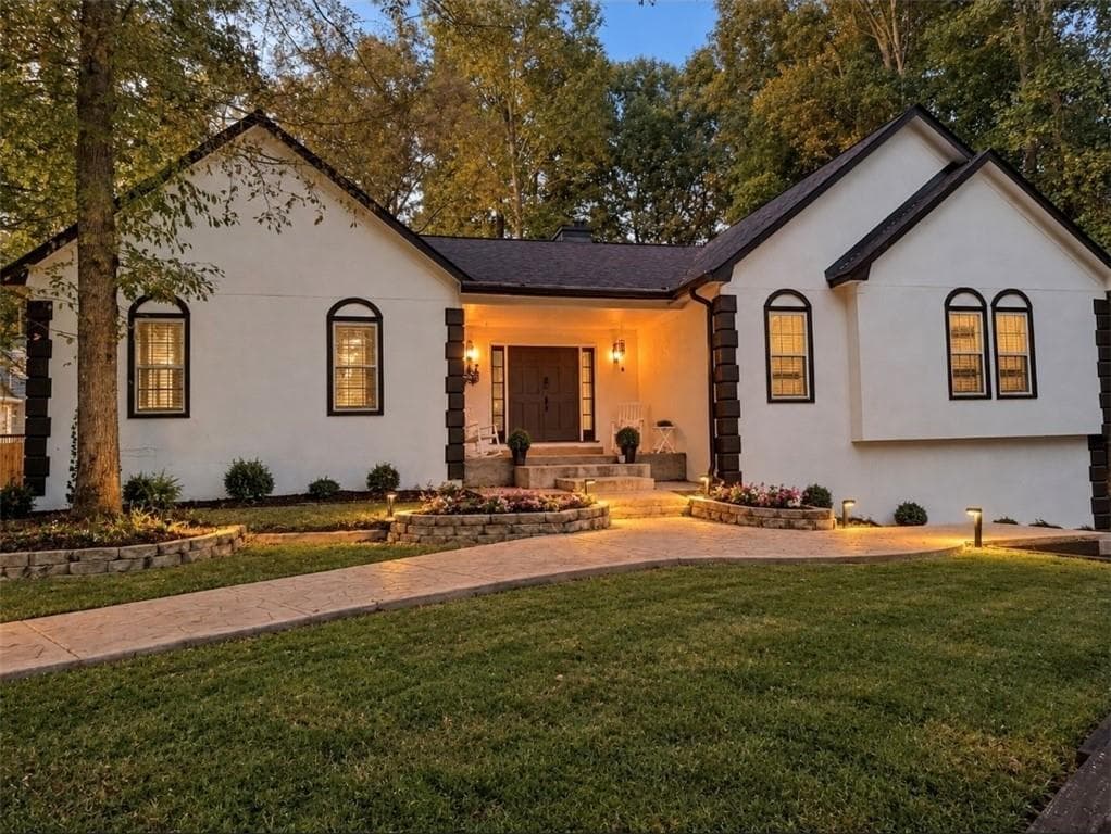 4 bedroom, 2 bathroom, 1,924 sq ft single family residence under contract at 3731 Spring Leaf Lane, Acworth, GA 30101 — photo 2
