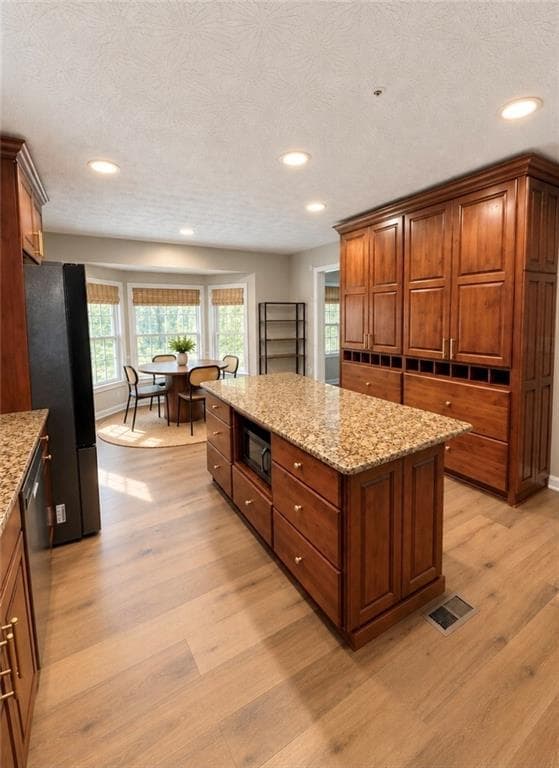 4 bedroom, 2 bathroom, 1,924 sq ft single family residence under contract at 3731 Spring Leaf Lane, Acworth, GA 30101 — photo 10