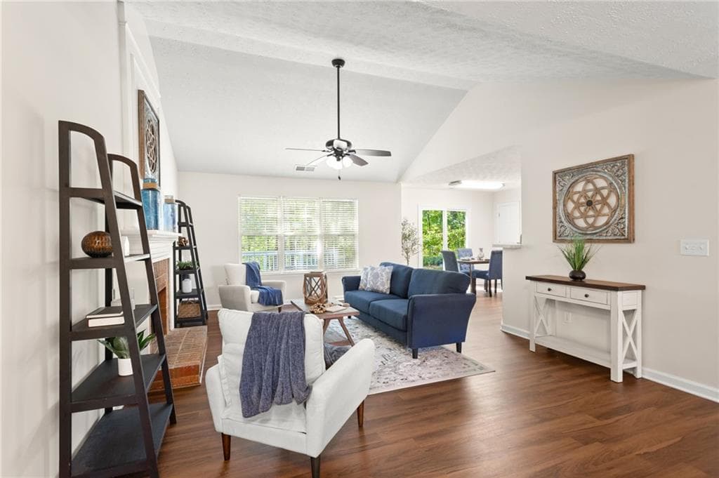 3 bedroom, 2 bathroom, 1,648 sq ft single family residence for sale at 2701 Abbotts Glen Place, Acworth, GA 30101 — photo 9
