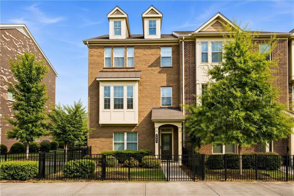 4 bedroom, 4 bathroom, 2,504 sq ft townhouse for sale at 5831 Terrace Bend Way, Peachtree Corners, GA 30092