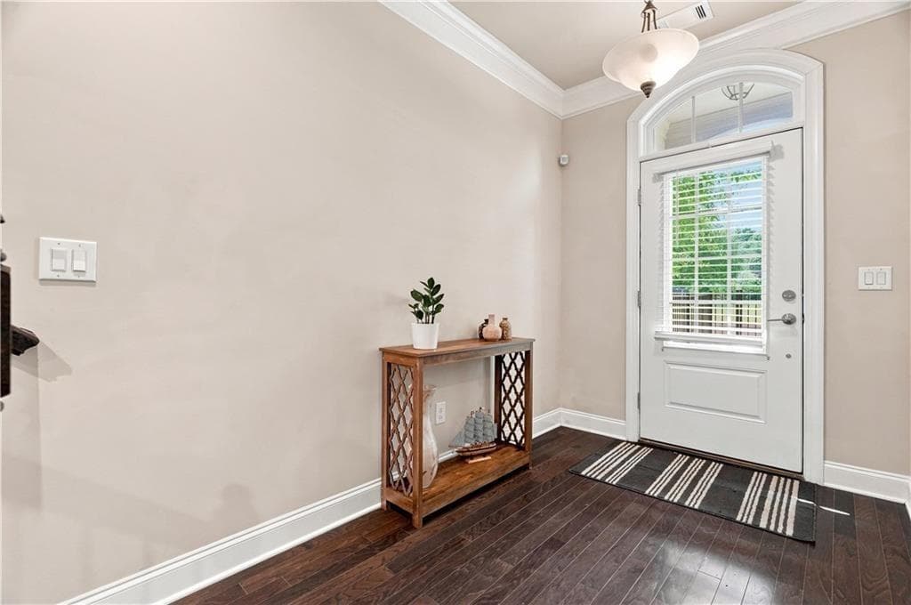 4 bedroom, 4 bathroom, 2,504 sq ft townhouse for sale at 5831 Terrace Bend Way, Peachtree Corners, GA 30092 — photo 2